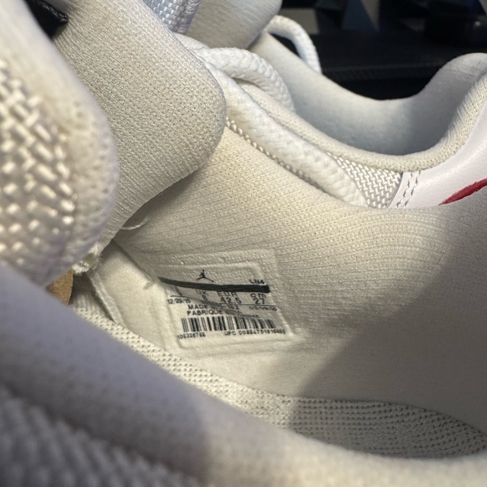 Jordan 11 - Picture 5 of 11